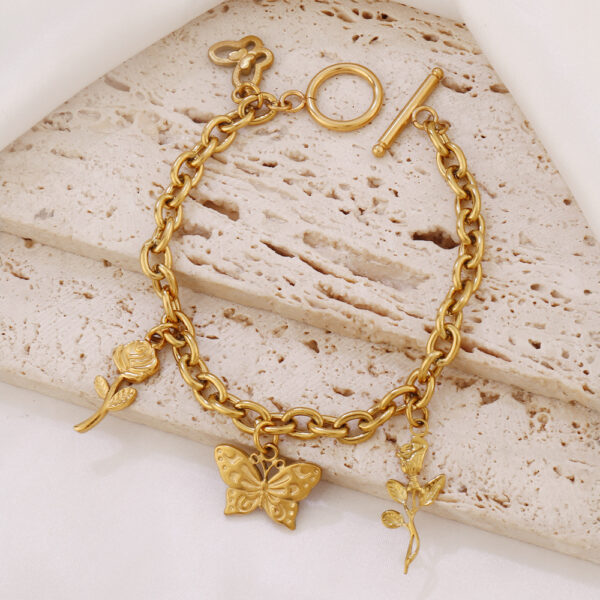 Retro Flower Butterfly Bracelet, Stainless Steel 18K Gold  Plated.
